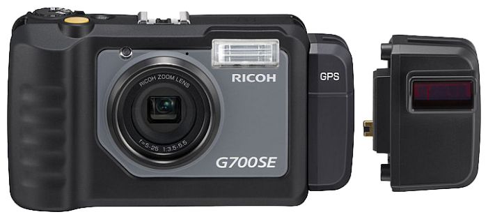 Новую модель фотокамеры Ricoh’s G700 не отличишь от одноразового аналога.